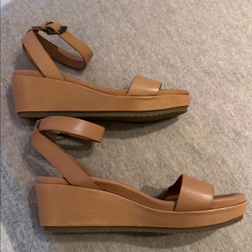 Gentle Souls by Kenneth Cole Tan Ankle-Strap Leather Sandals - Picture 3 of 9